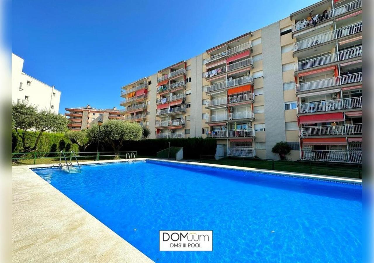 Domuum Holidays - Dms III Pool 살루 외부 사진